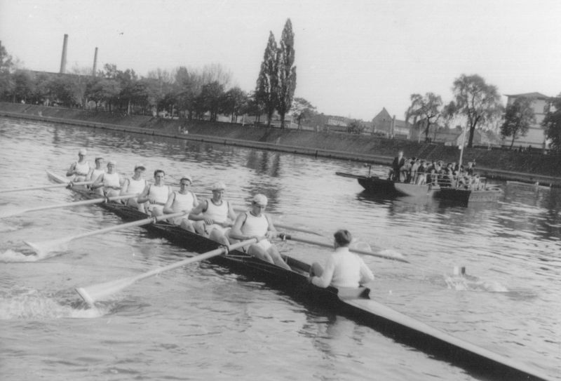 1953 – Bootstaufe