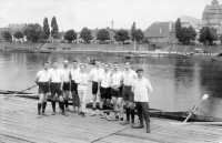 1911 – 8er am Steg